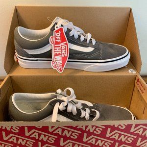 NEW Vans Old Skool Shoes Boys sz 4.5 Women sz 6